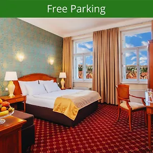 stgeorge-hotel.praguehotelsweb.com/